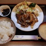 Okada - しょうが焼き定食700円