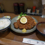 かつ平 - ロースかつ定食1,100円也。立派!