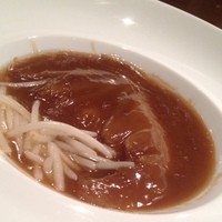 ワキヤ 一笑美茶樓 - フカヒレの姿煮。