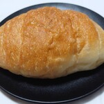 ル・パン神戸北野 - 淡路産自凝雫塩パン