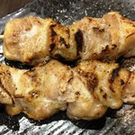 串治郎 - 鶏もも串2本(塩)