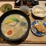 炭火焼鳥 鶏えん - 【濃厚鶏白湯ラーメンと鶏唐揚定食 1000円】