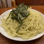 らぁめん 満来 - チャーシューざる　麺の量もすごい