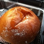 たま木亭 - たっぷりのカスタードにキャラメルシロップのキャラメルクリームパン168円