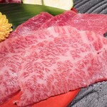 焼肉 Meat it - 三角バラ