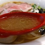 鶏白湯 とりまる - 特製鶏白湯ラーメン醤油(1250円)＋中盛り(150円) 