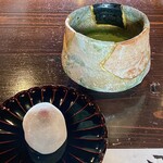 たでの葉 - いちご大福&ご主人がたてたお抹茶