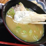 定食 天の和 - 味噌汁も、あら汁です、さすが割烹さんです