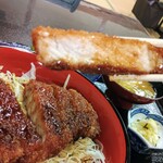 定食 天の和 - 200ｇのとんかつ　いいねいいね　衣も薄い、技術力もすごい