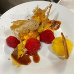 蕎麦粉と南瓜のバスクチーズケーキ デコポン果汁ソルベ添え