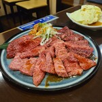 炭火焼肉 牛○亭 - 