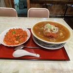 中華料理 八幡 - 料理写真:カツカレーラーメン+半チキンライス