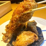 鶏料理 清水 - 骨付き鶏ジューシー揚げ