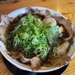 Chuuka Soba Hachihei - 特製中華そは「特製はチャーシュー多め＋煮卵」　ネギ多いわ∑(ﾟДﾟ)