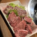 ホルモン焼　炭蔵 - 