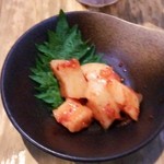 まんぷく居酒屋グレイシー - お通しのカクテキ(390)