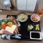Izakaya Yattoru - 海鮮丼、極