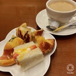 ShinbashiBAKERY plus Cafe - 