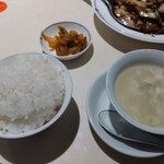 243794359 - ライス、スープ、ザーサイ