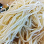  壱発ラーメン - 細麺ストレート。