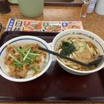 山田うどん食堂 - 