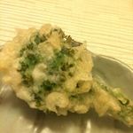 木古里 - ブロッコリーニの天ぷら（他には牡蠣、白子、筍）