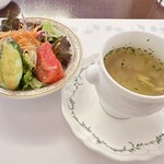 カフェ レックコート - ランチのサラダとスープ