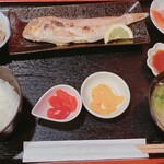 海味鮮やま鮮 - 季節日替わり焼き魚定食