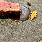 レミニセンス - 脂質の含有量が鶏肉より高い為かこってりとしているのに、柔らかく、スッと切れました♡  ワインに合いそう♡