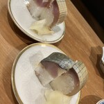 のんき亭 - サバ寿司　一口サイズにカットしてくれてます