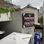 SMOKEHOUSE - 外観