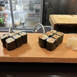 のんき亭 - 右　ウニ巻　左　なみだ巻