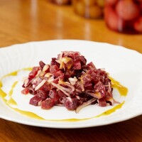 マグロとビーツのタルタル