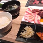 日暮里食肉問屋 焼肉 おもに亭  - 