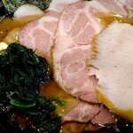 王道家直系 家系ラーメン がく - 