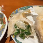 你好 - 海老入り焼餃子の断面