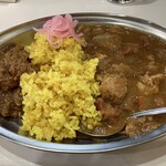 カフェ&カレー カデル - キーマとのあいがけ風