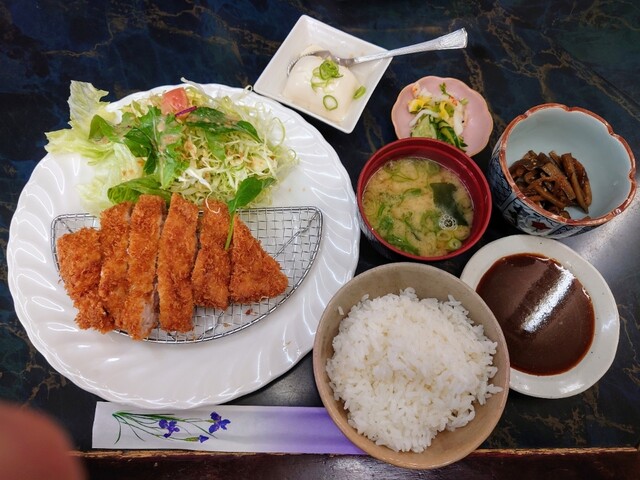 かつ鍋定食』by TURNAROUND_M : ちとせ - 昭和町/とんかつ | 食べログ