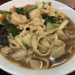 宏艶飯店 - 刀削麺の舌触り最高です。