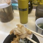 山庄 - 「揚げ物ソース」を掛けてみました