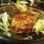 ハンバーグはカレー味