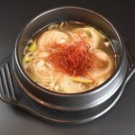 Boiled Gyoza / Dumpling (meat or kimchi)