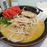 Hakata Tenjin - 味噌らーめん・もやしトッピング（白胡麻、紅生姜、胡椒いっぱい）