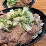 カルビ丼とスン豆腐専門店 韓丼 - 