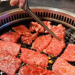 黒毛和牛一頭買い焼肉 道頓堀みつる - 