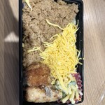 Torino Hokushou - 鶏そぼろ弁当¥605