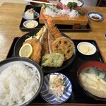 Uoyoshi Shokudou - 大満足豪華なお昼ご飯になりました