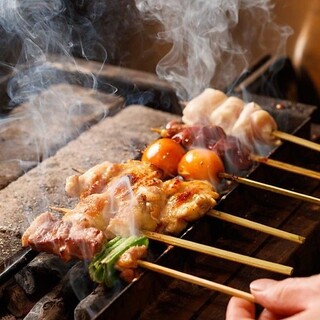 Authentic Hakata style! Authentic charcoal grilled skewers made with domestic chicken and binchotan charcoal!
