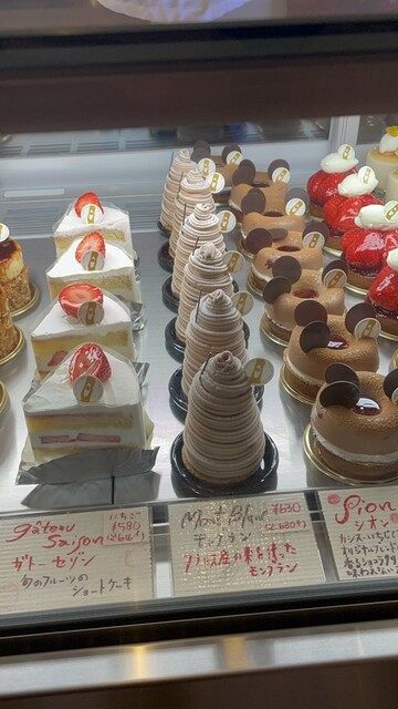 菓子 Rui Patisserie Rui - Minami Fukuoka/Cake | Tabelog