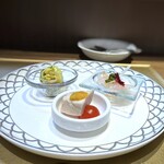 243842273 - ◆前菜3種・・このお皿、懐かしい。